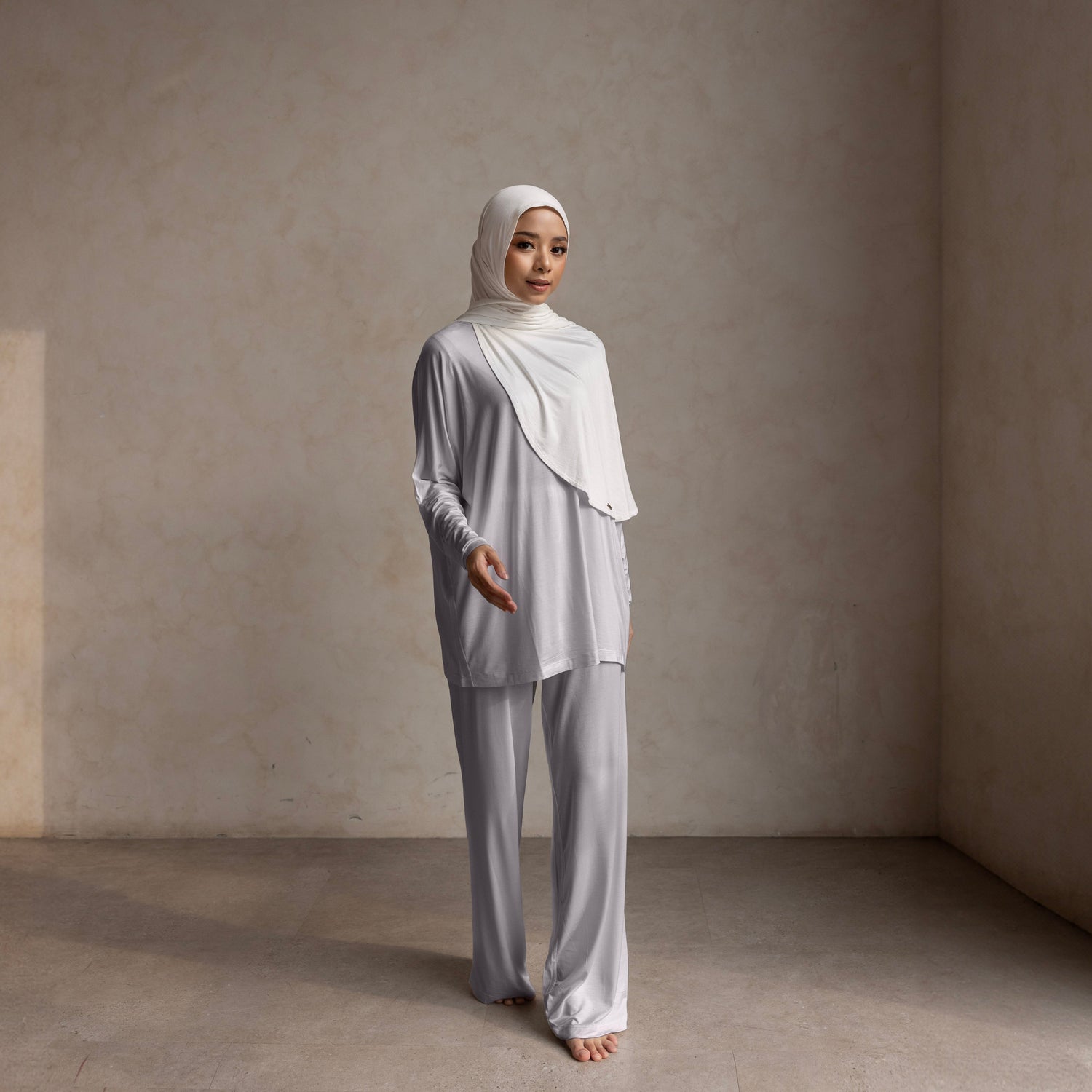 LOUNGEWEAR